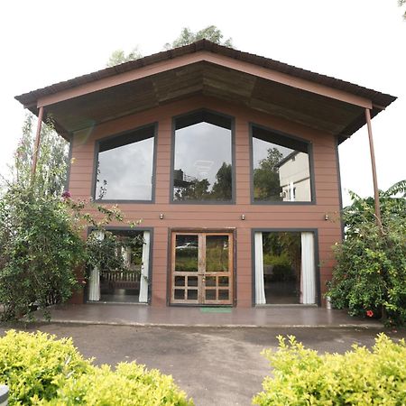Lotus Farms Resort, Mahableshwar Mahābaleshwar Exteriör bild